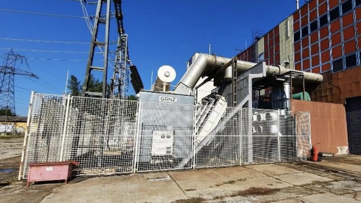 The transformer bay, where the 40/30/10 MVA auxiliary unit stands alongside the main step-up transformer