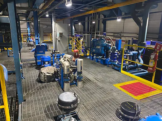 The 20V42 engine hall, view 6