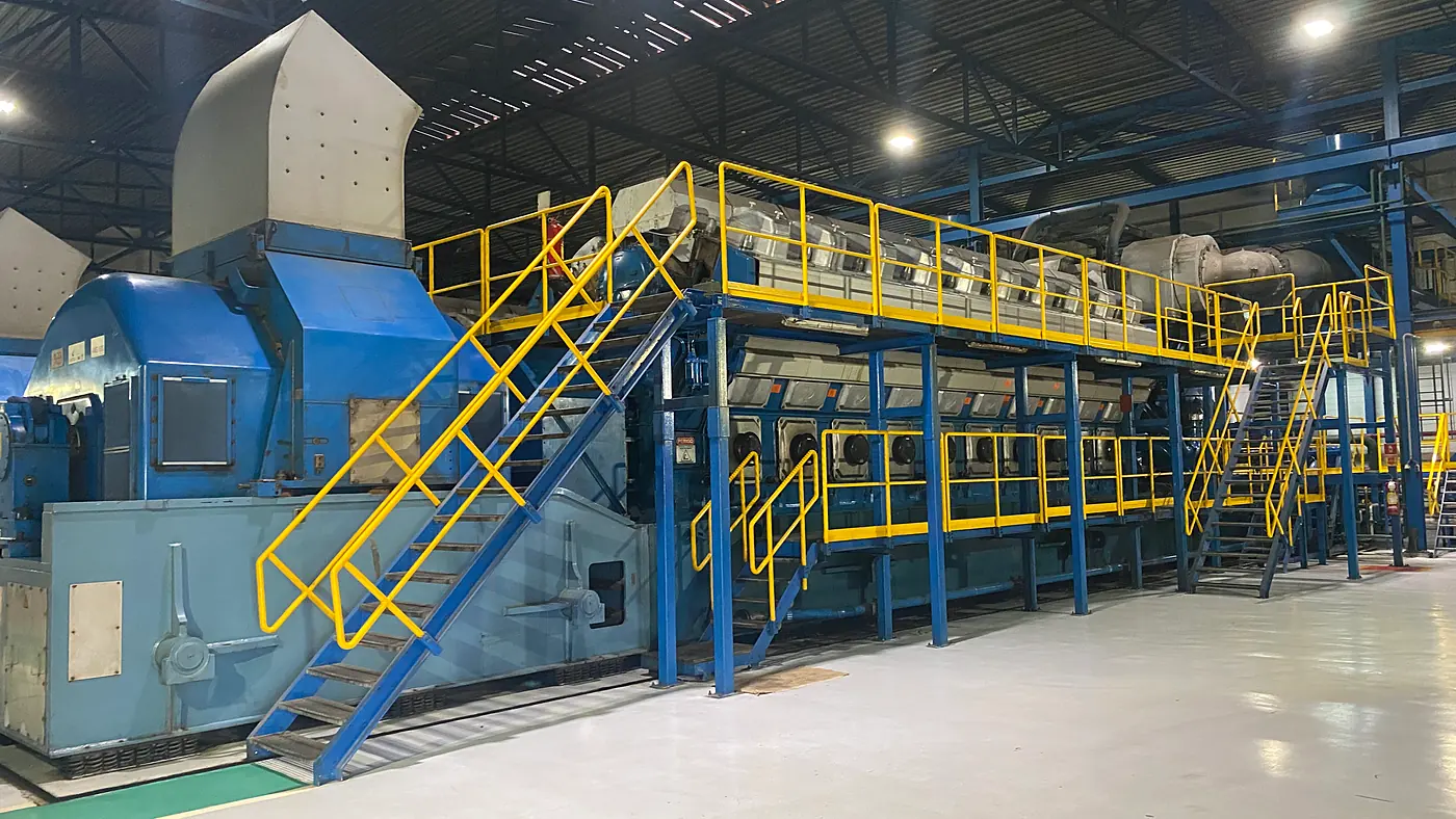 The Wärtsilä 20V42 engine hall